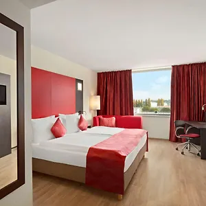 Ramada Encore By Wyndham Geneva Carouge