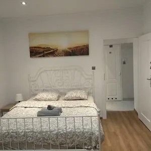 moderncozy-rooms.poznan-hotels.com/